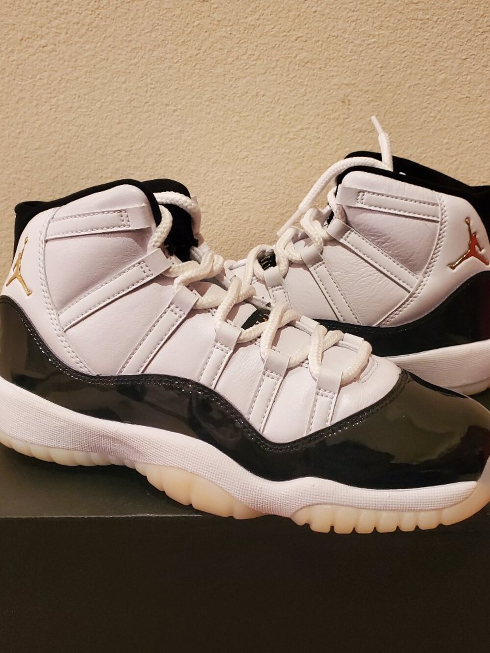 New Without Box B-Grade Nike Air Jordan XI 11 Retro "Gratitude" Big Kids GS 7Y